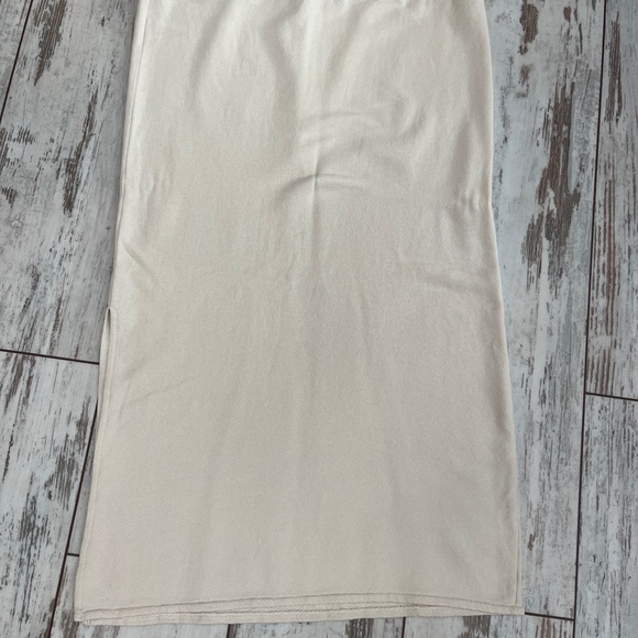 NWT Universal Thread Cream Jersey Knit Midi Skirt - Size Medium - Picture 10 of 13